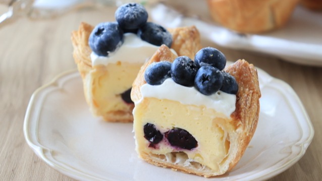 超省時×零失敗食譜！用冷凍起酥片製作可愛的「藍莓優格派」