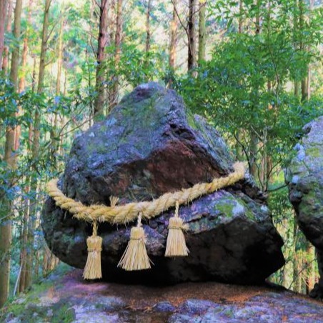 高知縣「晃晃石」不晃了！日本考生名勝景點遭大學生惡意破壞判決出爐