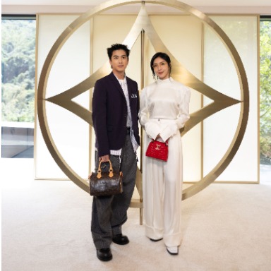 曾敬驊、楊謹華同框看展！LV「Savoir Rêver典藏工藝展」登場　台灣限定書法硬箱成焦點