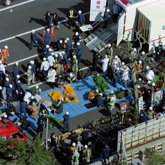 來自狂信宗教的恐怖襲擊，震驚世界的「東京地下鐵沙林毒氣事件」