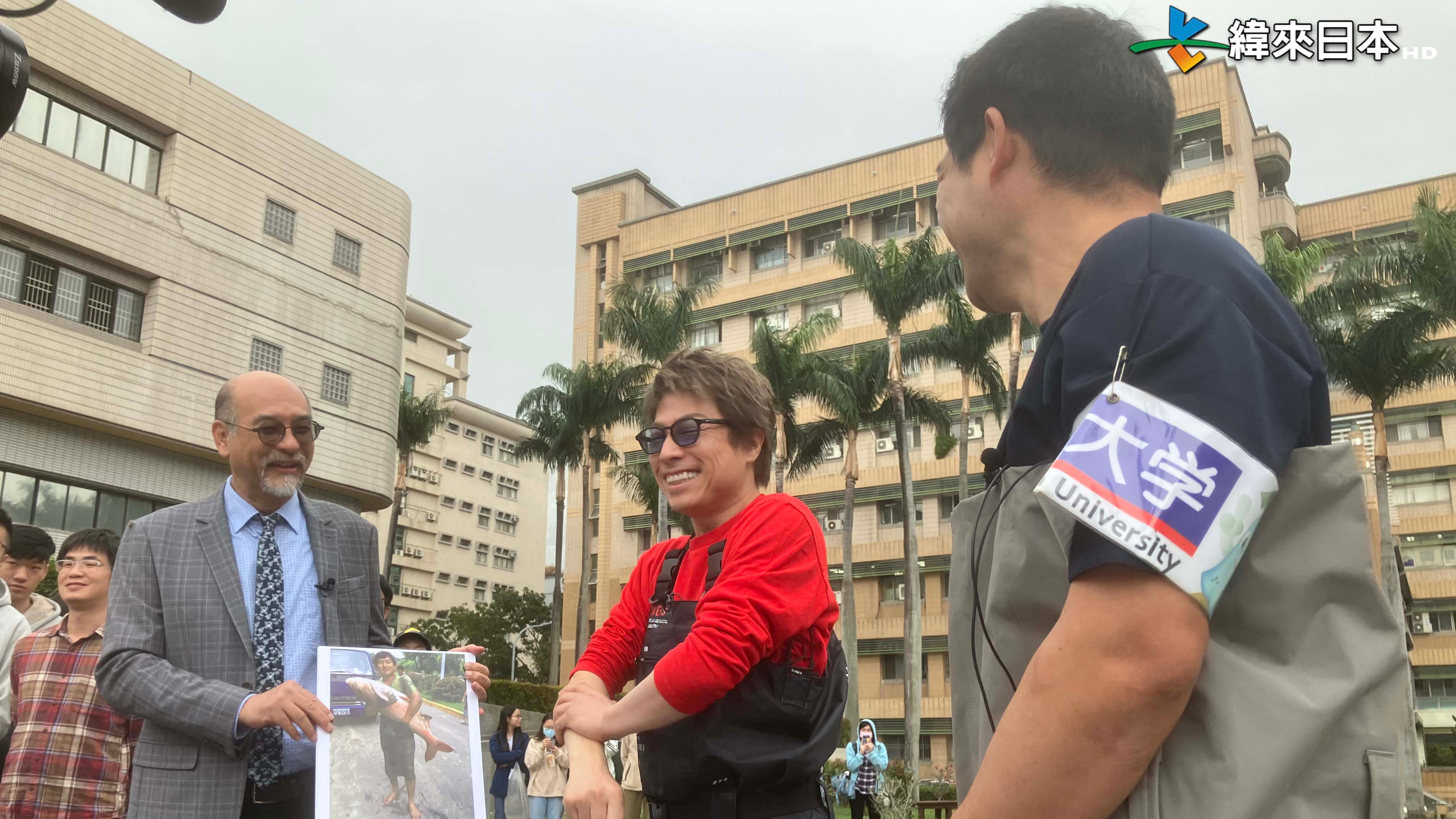 小淳來台好吃驚！抽光中興大學池水驚見鯊魚？