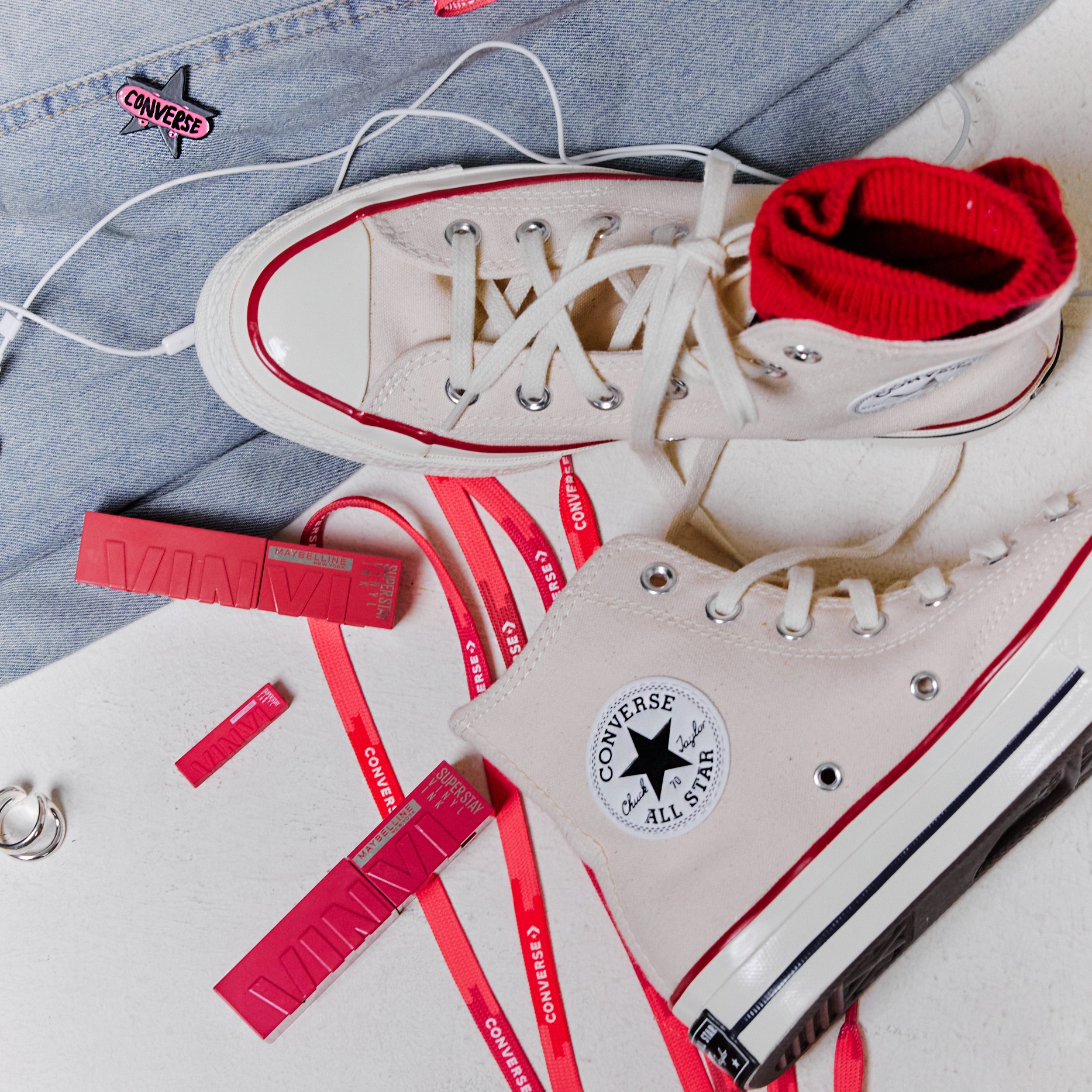 聯名控失守！媚比琳唇釉×Converse、Hello Kitty、《穿著Prada的惡魔2》保養聯名全來了，2026最燒清單