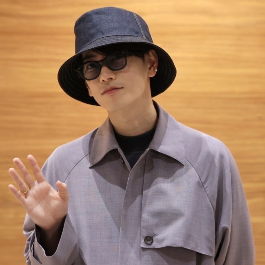 佐藤健帥氣登場桃機！海外首代言，粉絲擠爆現場