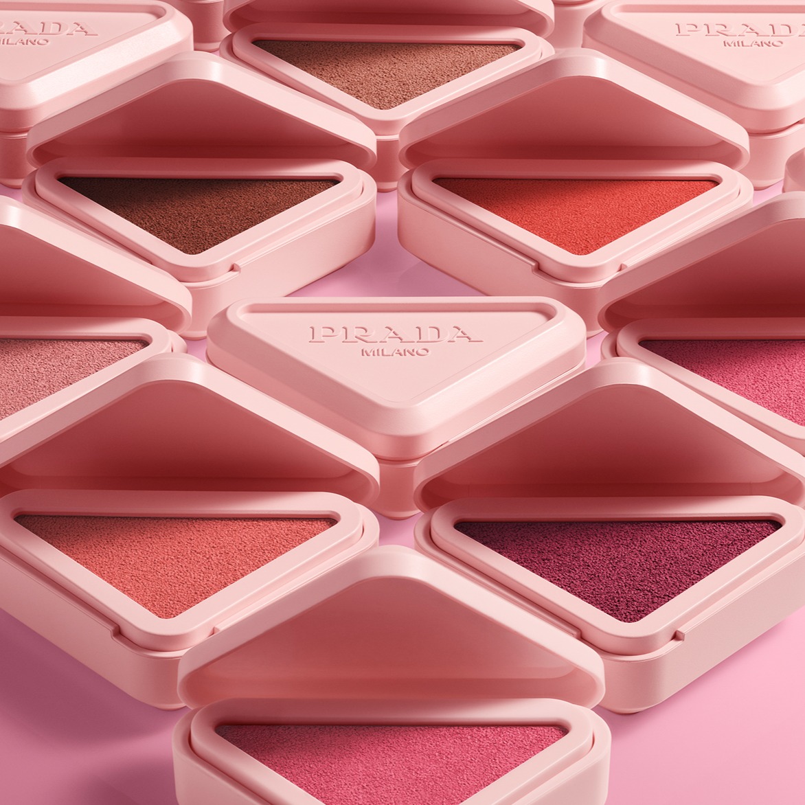 2026「融膚系頰彩」爆紅一定要有！TOM FORD、Sisley、PRADA一次看，日妞最愛色全解析