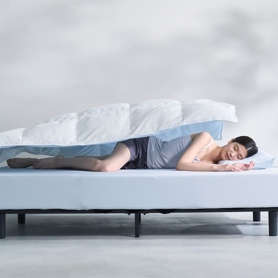 夏天不用再睡到汗流浹背！來自日本的「AIRY LOOP 沁涼透氣被」一件被子，解決你的睡眠煩惱