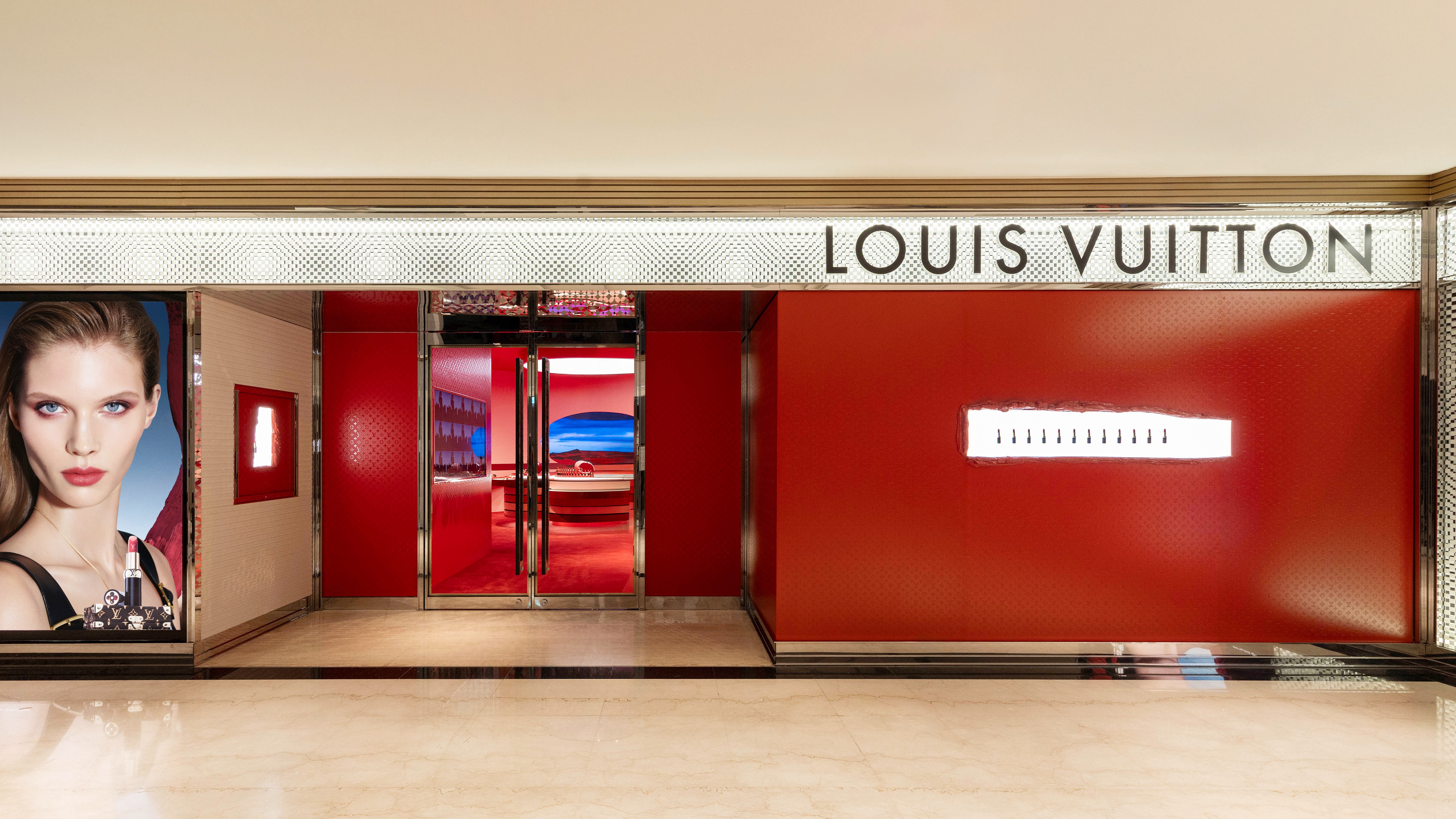 LV全台首間「彩妝實驗沙龍」開幕！專屬沙龍空間預約式妝、科技相機換妝試色、LV拍貼機亮點一次看！