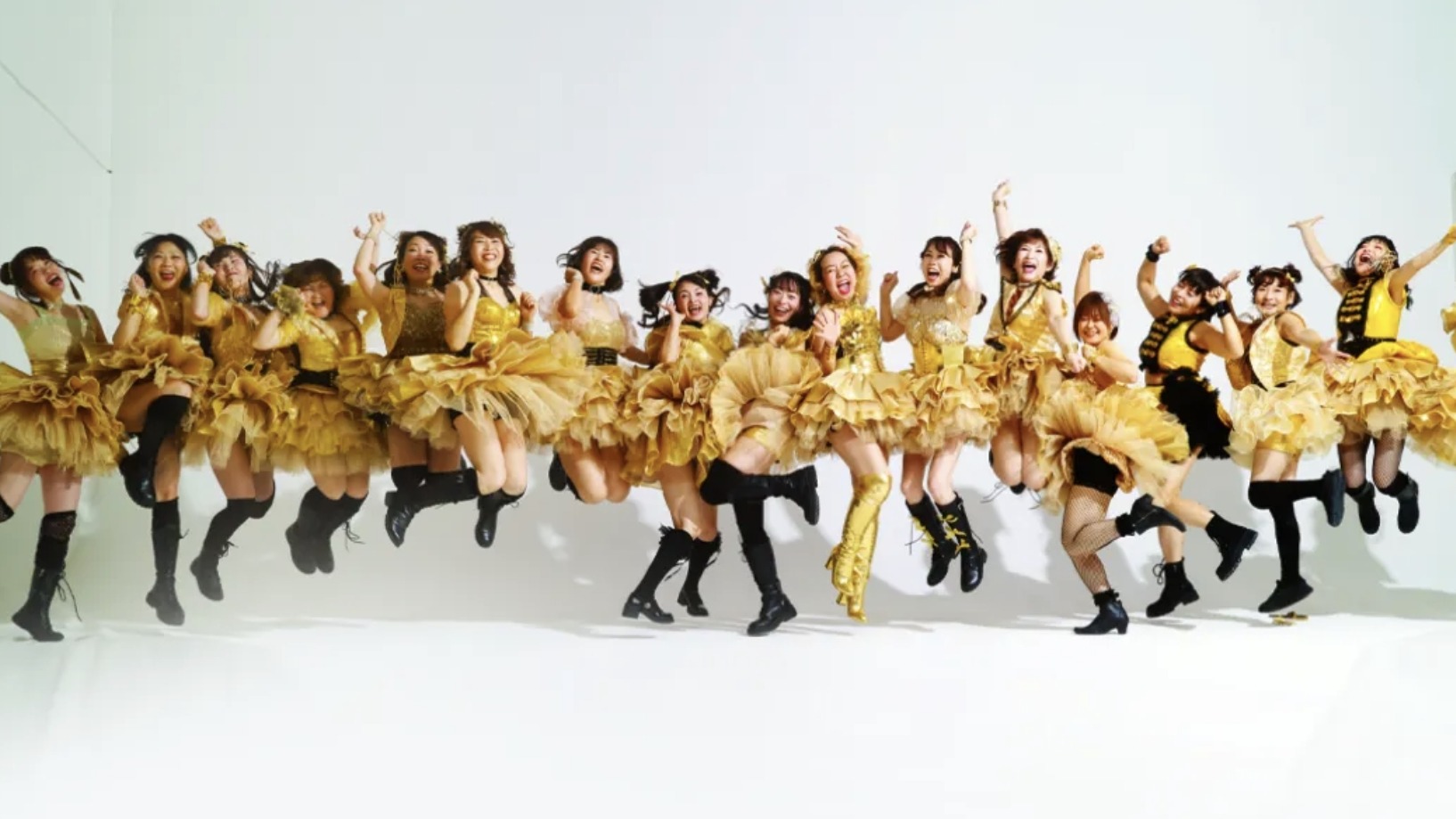 打破年齡框架，從50歲開始當偶像！日本熟齡女團「AMTRS」，為偶像圈注入不老活力