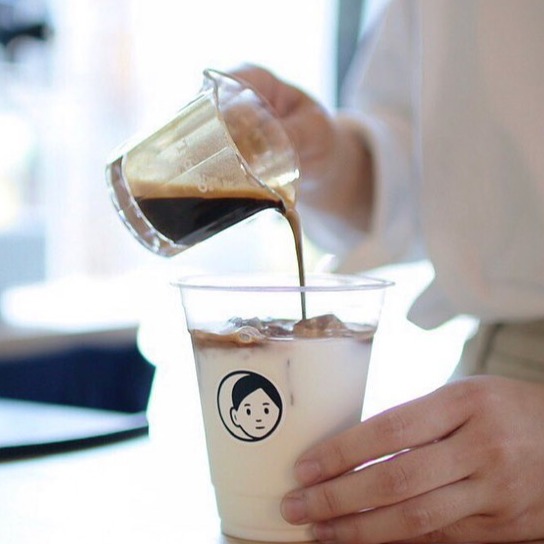 「探頭男孩」現身台北！誠品生活expo攜手Noritake推插畫主題展解「日本癮」