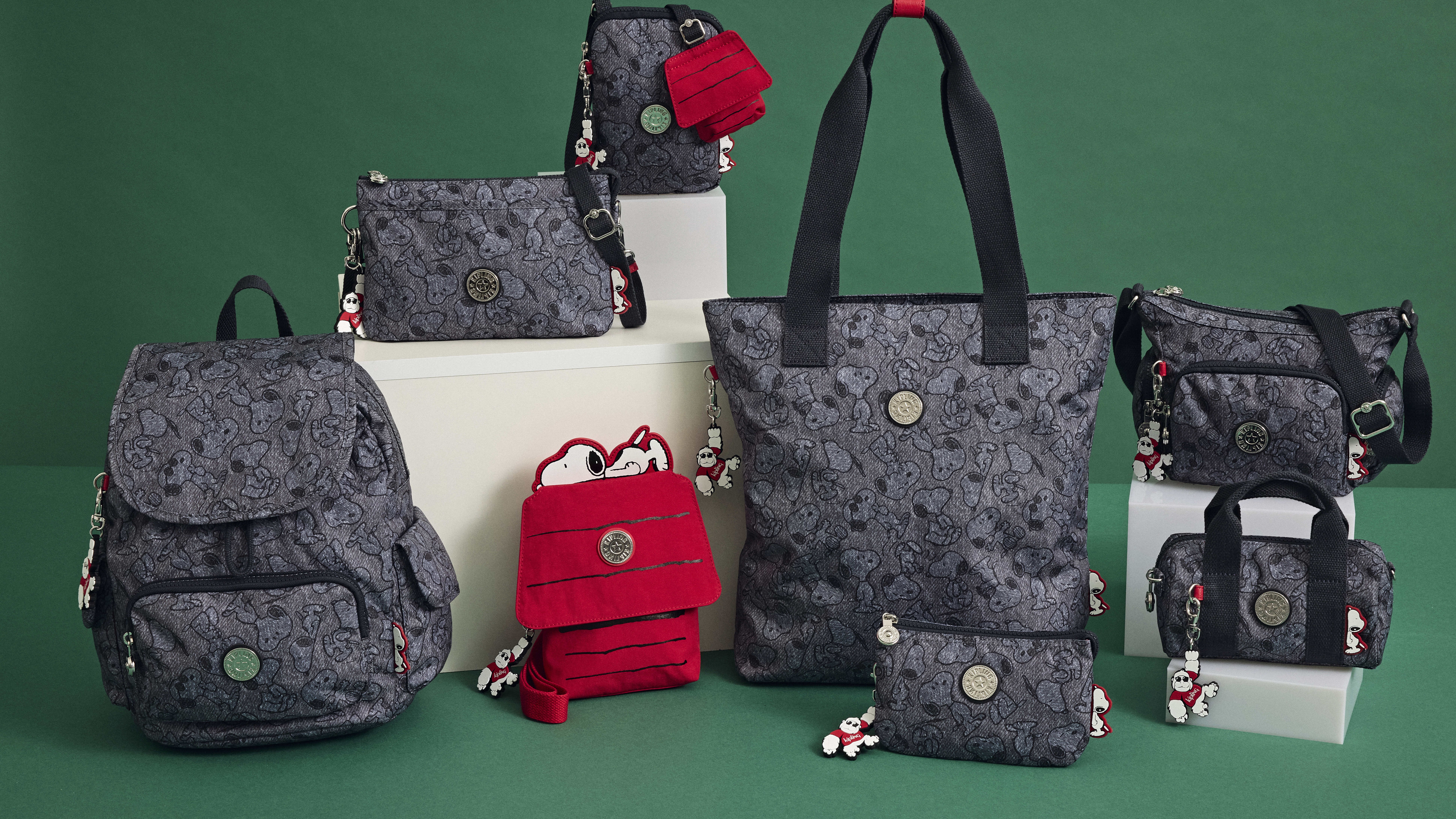 Kipling X Peanuts聯名系列，和史努比一起打造無拘無束的生活態度