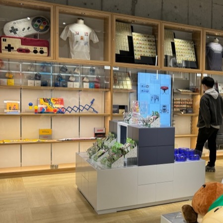 京都「任天堂博物館」周邊、餐點攻略！巨大遙控器抱枕、27萬種漢堡組合、寶可夢GO跟皮克敏玩家也不能錯過