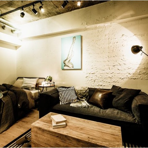 小宅也能塞進床鋪與沙發！單身小套房的空間配置妙招