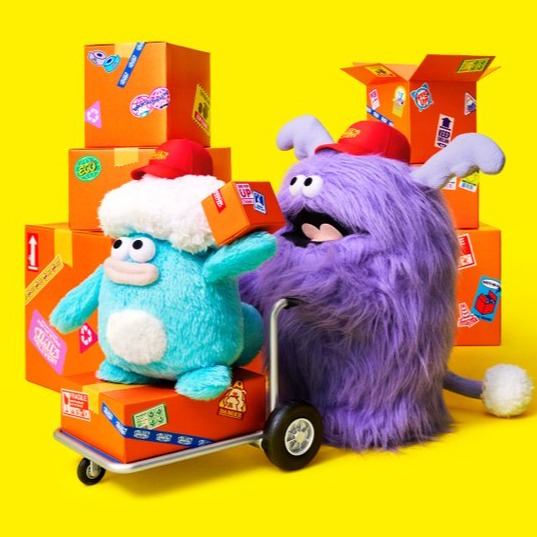 日本社群發跡的絨毛角色「ホイッピ＆ラッピ（Whippi＆Wrappi）」，展現療癒又無厘頭的獨特魅力