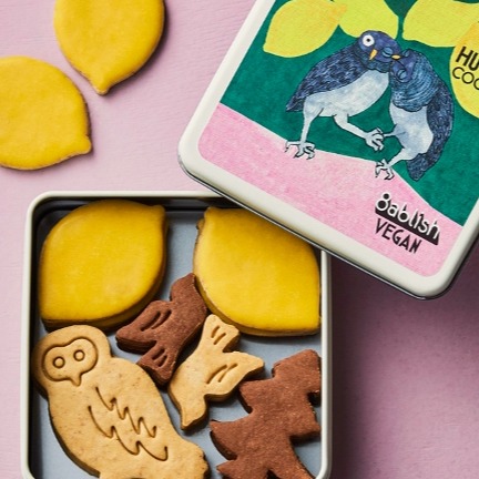 最值得收藏的伴手禮!日本童趣插畫風鐵盒餅乾10選