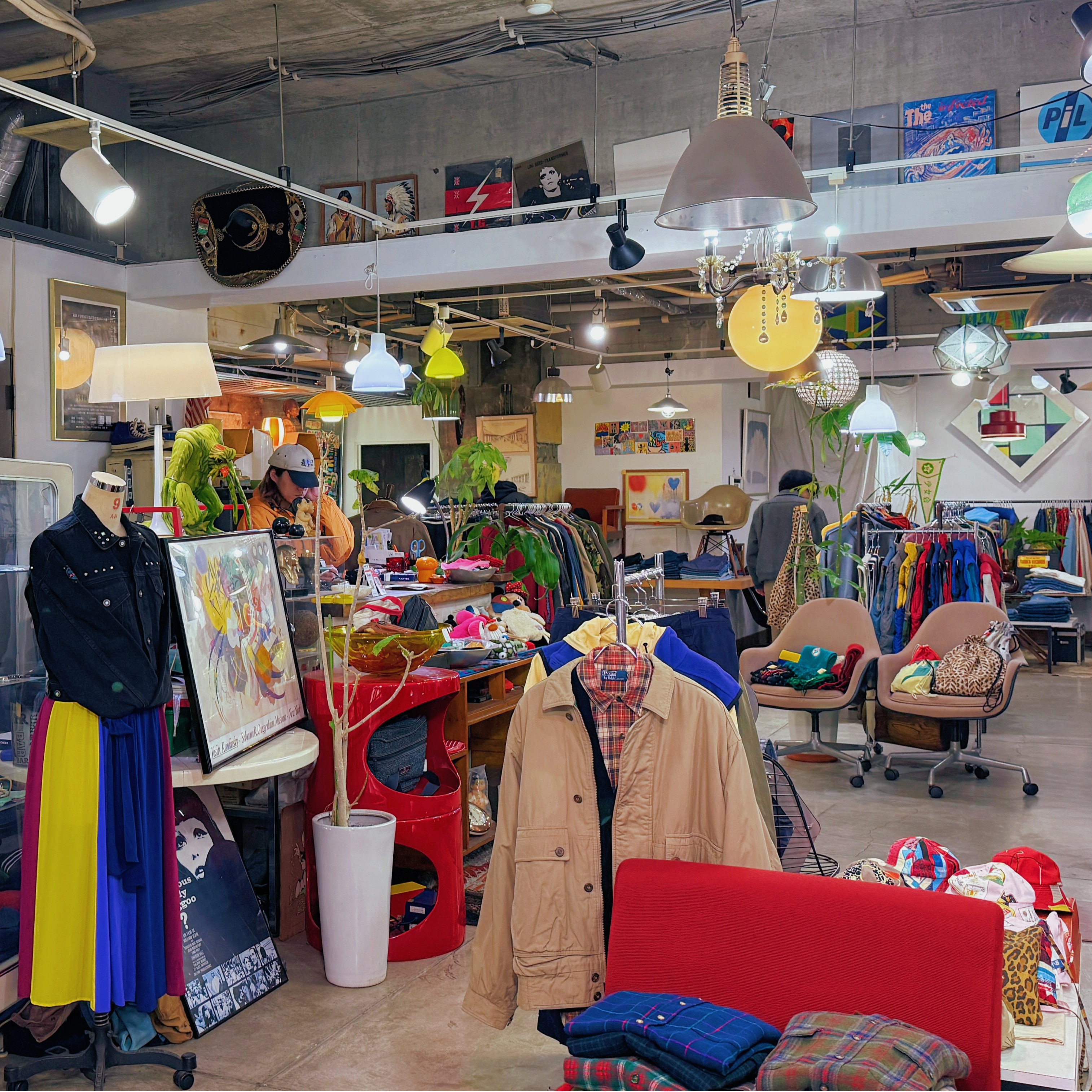 2025年福岡天神逛街指南！時髦古著女孩逛好逛滿，5間寶藏店家就看這篇！