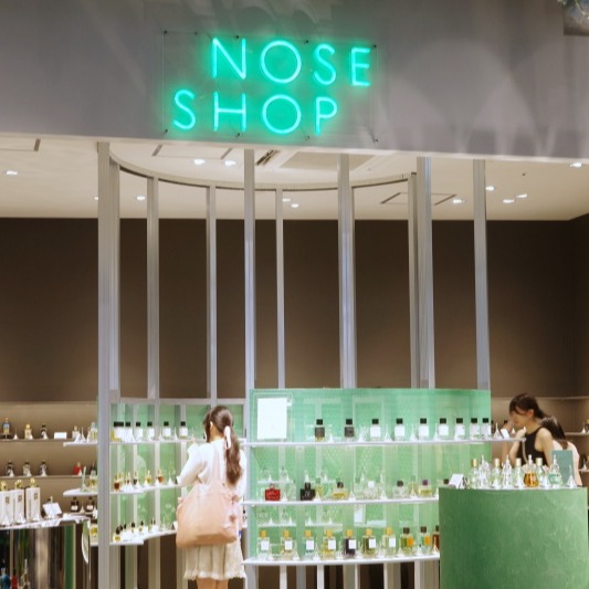 日本必逛香水店 NOSE SHOP 推出香水扭蛋機,靠鼻子也靠運氣找出你的命定專屬香水