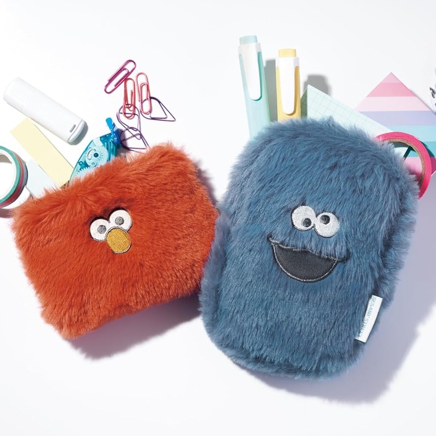 日本雜誌贈品2024年2月最新情報！超可愛芝麻街毛茸茸收納包必須手刀預購帶走