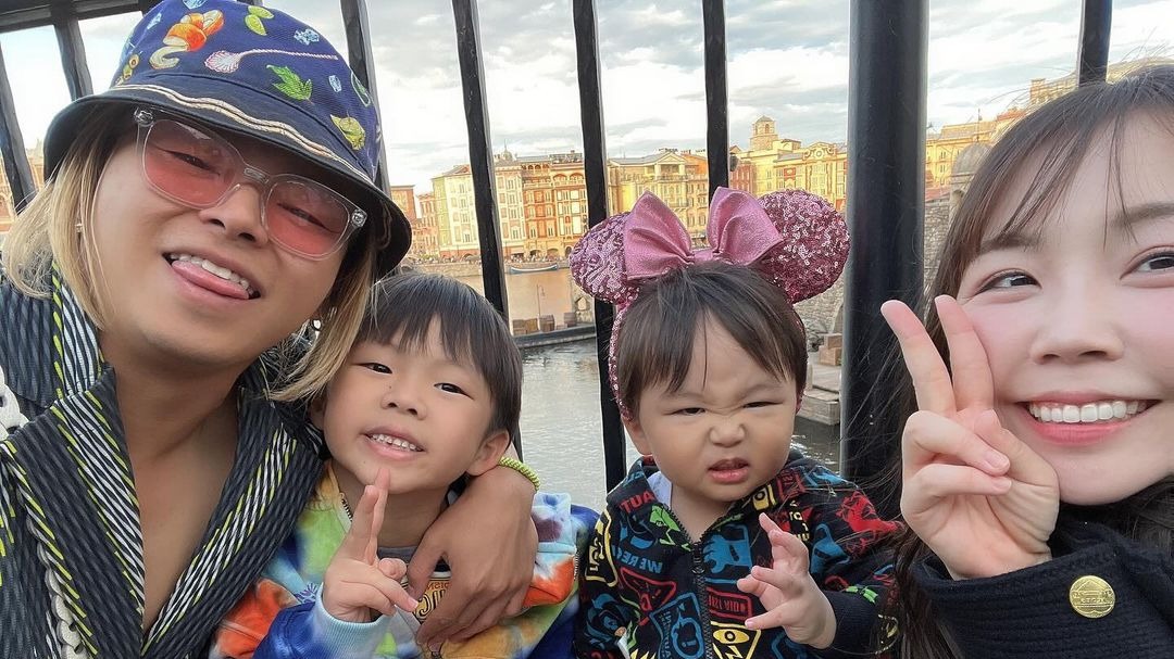 知名YouTuber公開「第二伴侶」存在引發網友熱議，新時代婚戀模式你怎麼看？