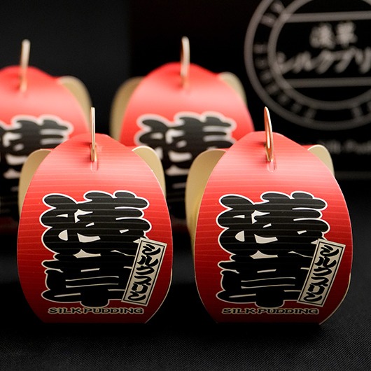 淺草限定伴手禮19選！除了可愛的絲綢布丁與豆沙球之外，還有承襲傳統工藝的花菱證件套、手拭巾與祈福吊飾