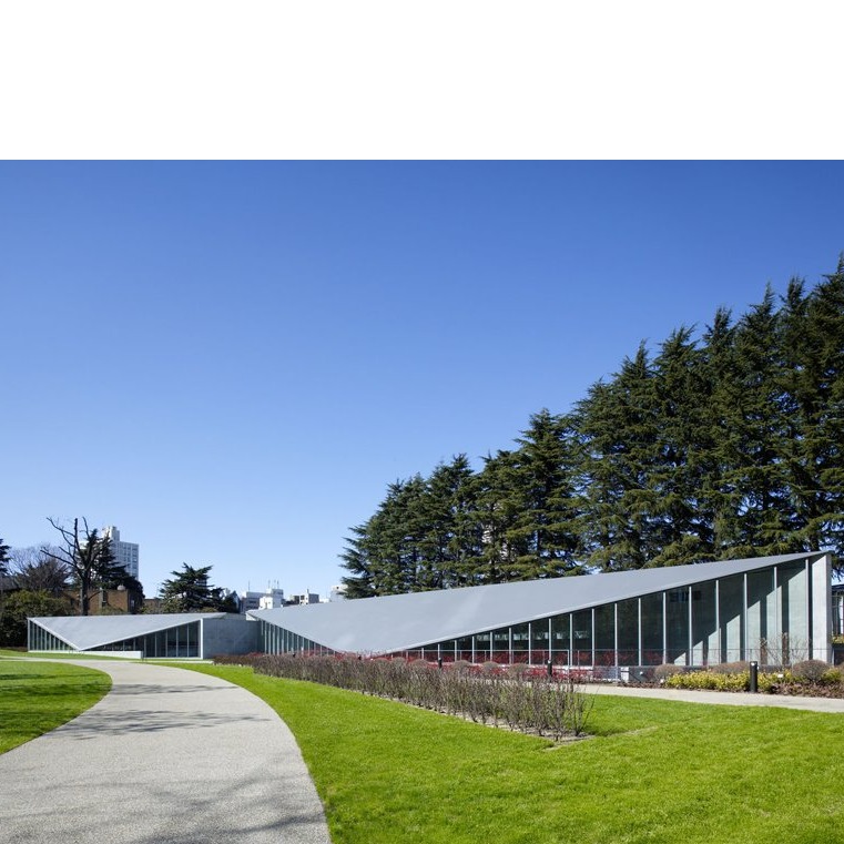 六本木「21_21 Design Sight」 感受知名服裝設計師三宅一生與建築大師安藤忠雄共同打造的美術館