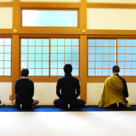 真正的身心靈充電體驗?來日本東京體驗純粹的「禪」意打坐