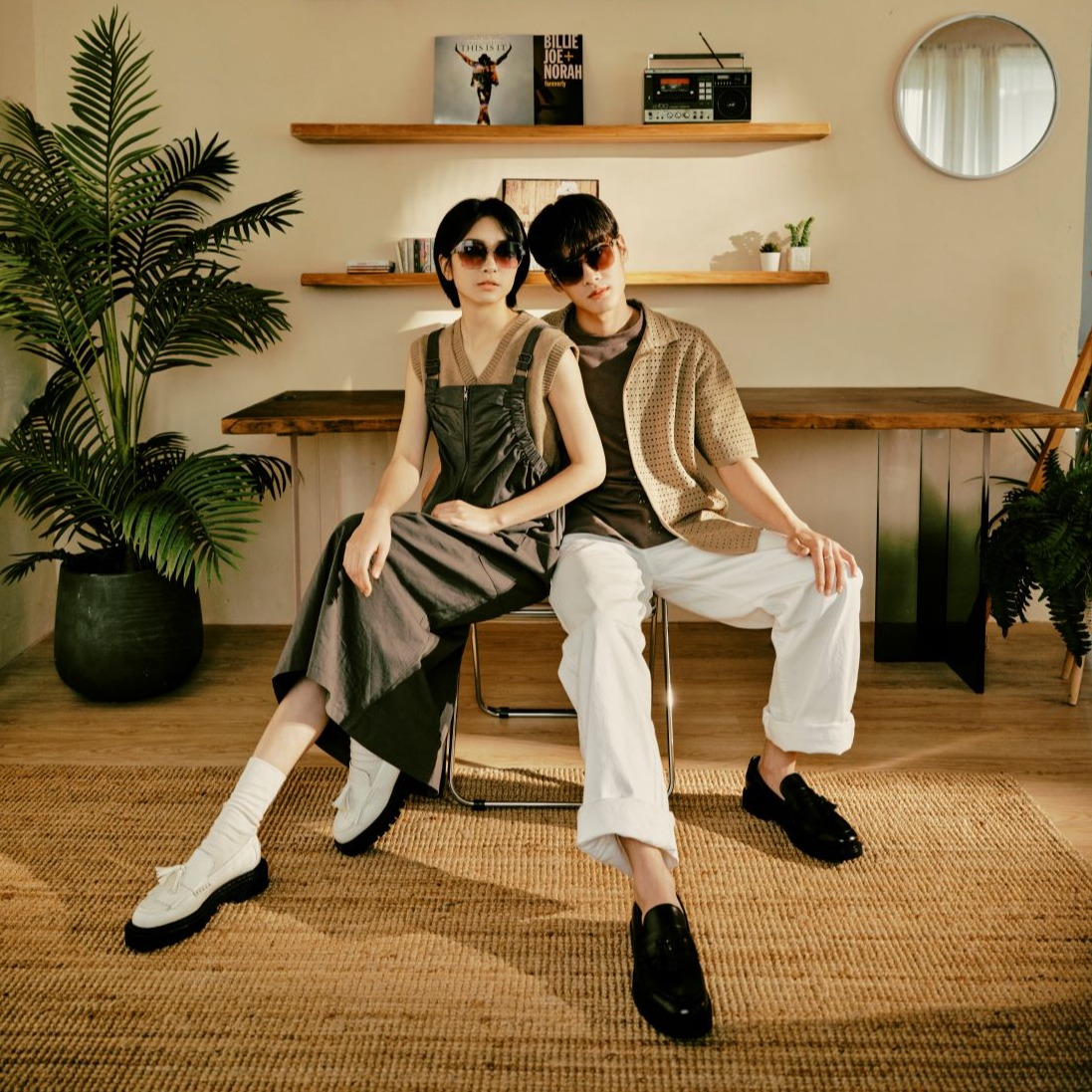 JINS不一樣的時尚美學  創造搶眼春日注目度  粉嫩愛心造型墨鏡、有色墨鏡穿搭出2024潮流風範