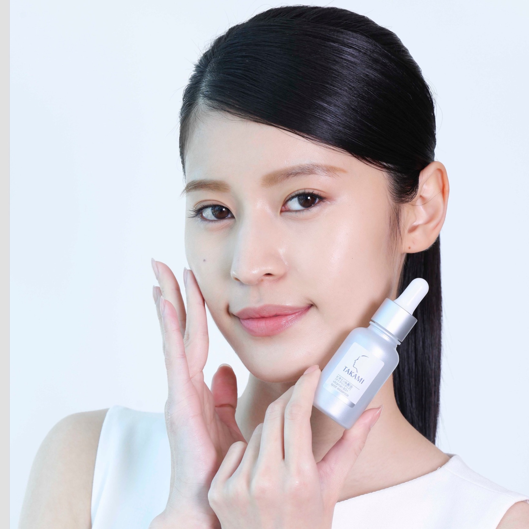 日本美容圈都在瘋超專業的「角質道保養」，先「養」角質再美白，準確順序才是關鍵！