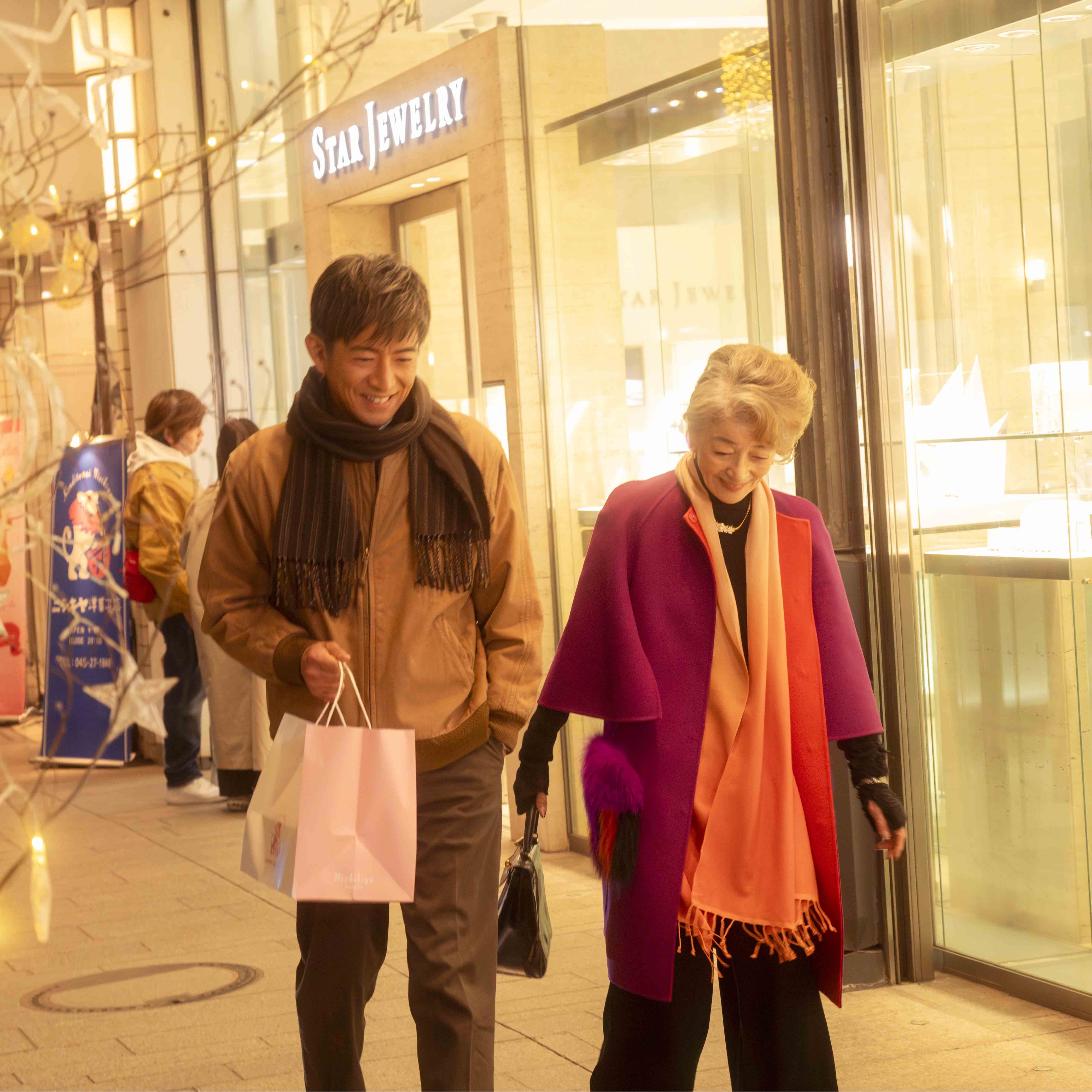 《東京計程車》12月24日在台上映 木村拓哉化身暖心司機 倍賞千惠子挽胳膊漫步橫濱街頭