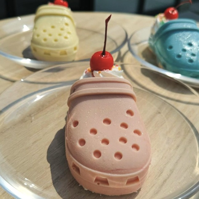 洞洞鞋造型蛋糕超吸睛，川越大正浪漫夢通必訪咖啡廳「cafe 二合目」