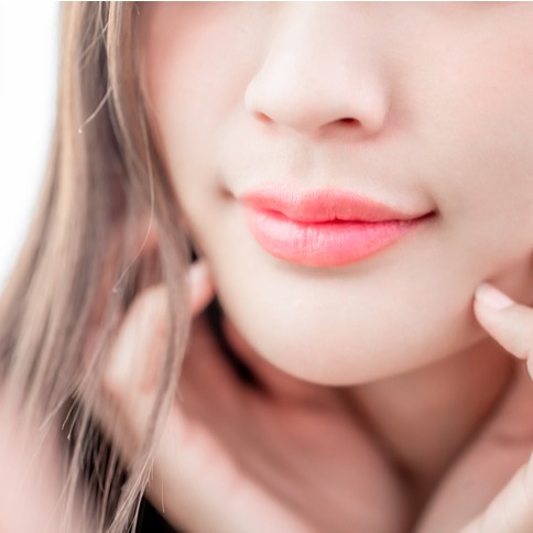 戴口罩也不怕掉色！熱銷款口紅雨衣讓唇彩隨時都像剛塗的