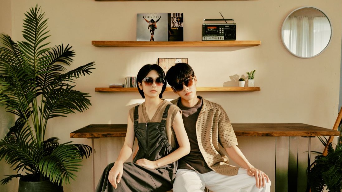 JINS不一樣的時尚美學  創造搶眼春日注目度  粉嫩愛心造型墨鏡、有色墨鏡穿搭出2024潮流風範