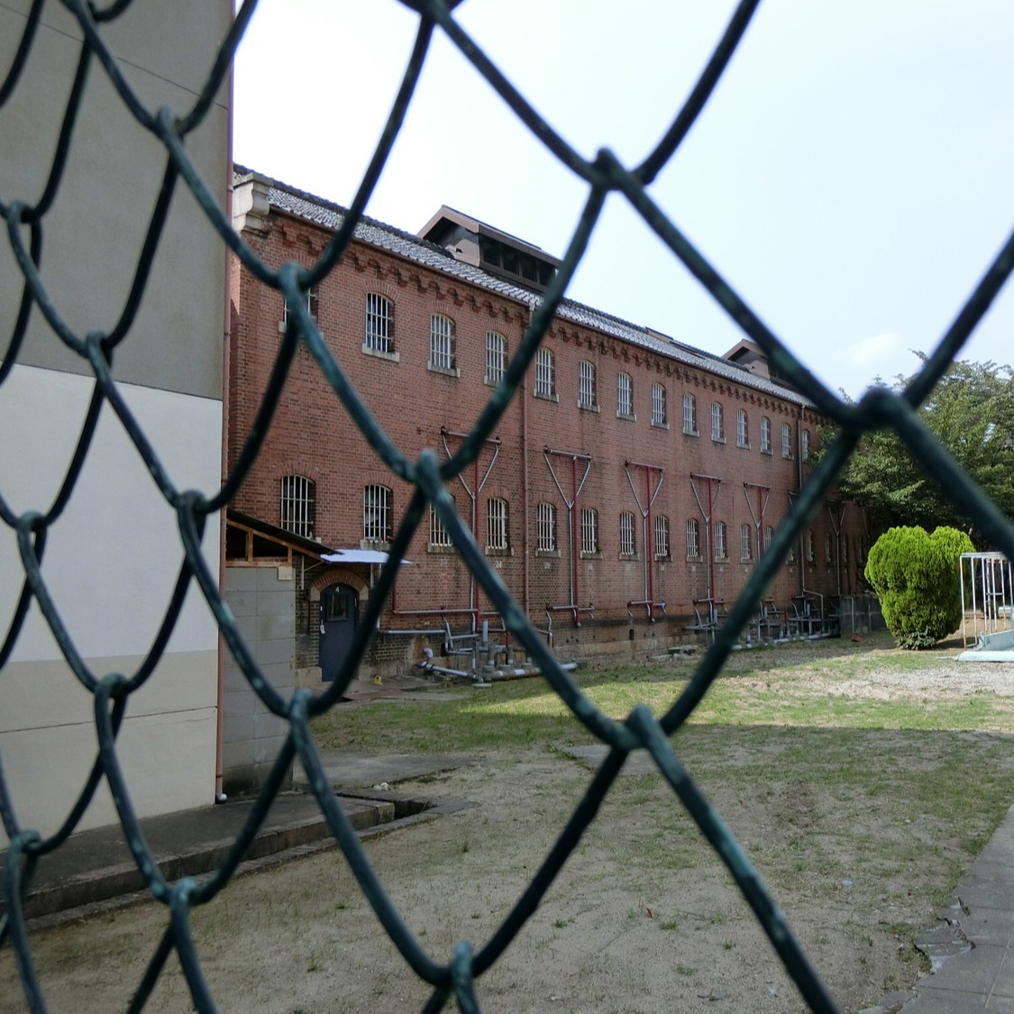 與殺了19人的死刑犯進行「獄中結婚」？日本人對殺人犯的崇拜背後原因為何？