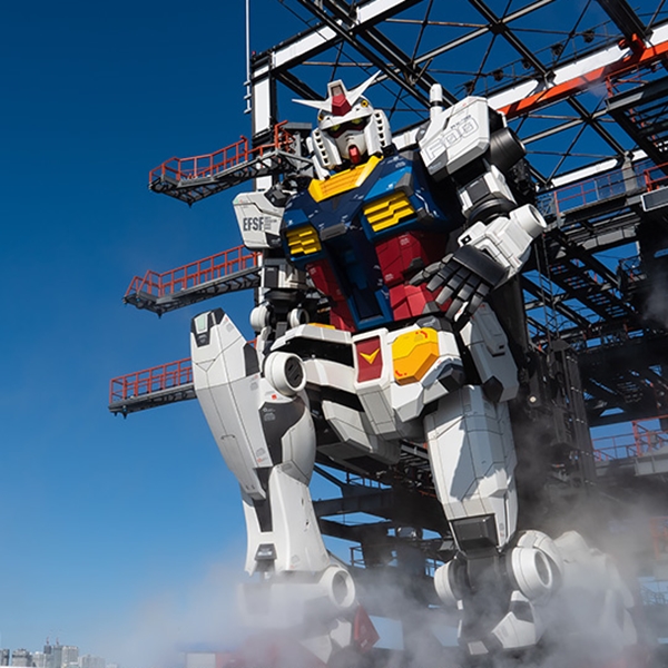 鋼彈迷必去聖地!橫濱GUNDAM FACTORY YOKOHAMA超帥 1:1 鋼彈模型延展至明年三月底,還有不能錯過的限定巴士