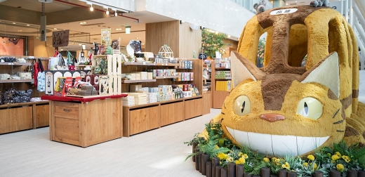 吉卜力粉絲看過來！南台灣最大店舖插旗高雄漢神巨蛋