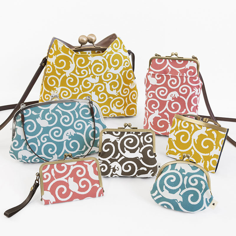 貓奴注意！2月22日貓之日，帶著AYANOKOJI貓咪口金包出遊去