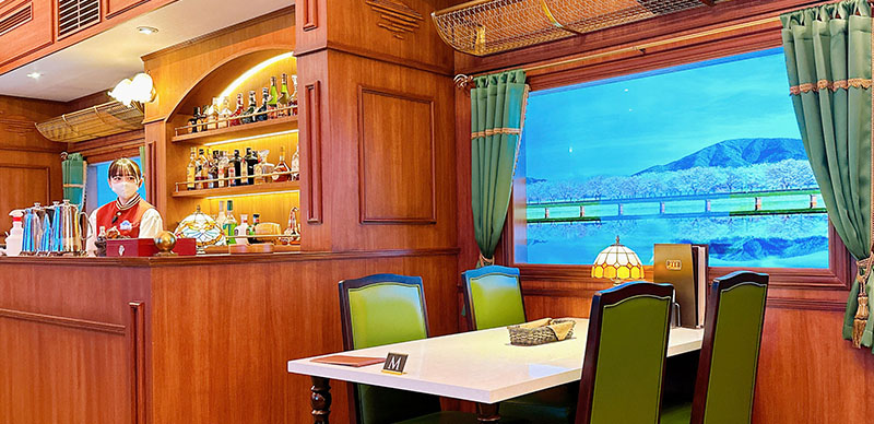 埼玉西武園遊樂園攻略 宛如搭乘豪華餐車「食堂列車黃昏號」跟坐著就可以360度飽覽美景的「富士見展望塔」