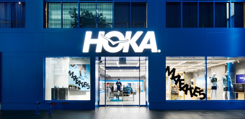 穿上超人氣HOKA鞋，日走萬步也不累！大阪心齋橋旗艦店開幕