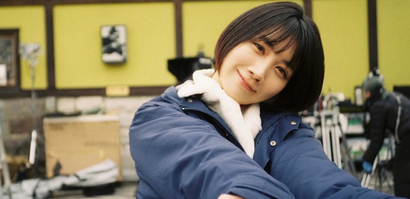 散發呆萌感的演員松本穗香，從日曜劇場到富士月9的演藝之路