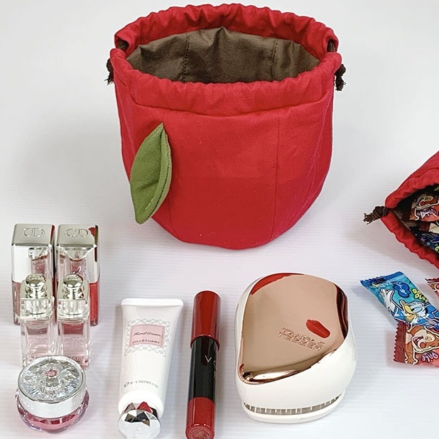 What's in my BAG？日本布織品設計師「ぷぅの実」包包開箱，蘋果束口袋兼具可愛與機能性
