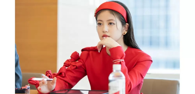 把日劇當成伸展台！演員今田美櫻在《一兆＄遊戲》的華麗造型引發話題