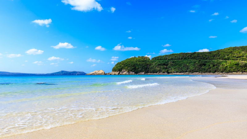 暑假去日本想遠離人潮？10個擁有美麗海景的離島，最適合放空悠閒度假