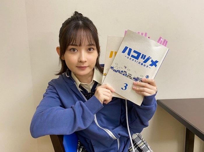 《秘密內幕~女警的反擊~》側拍照