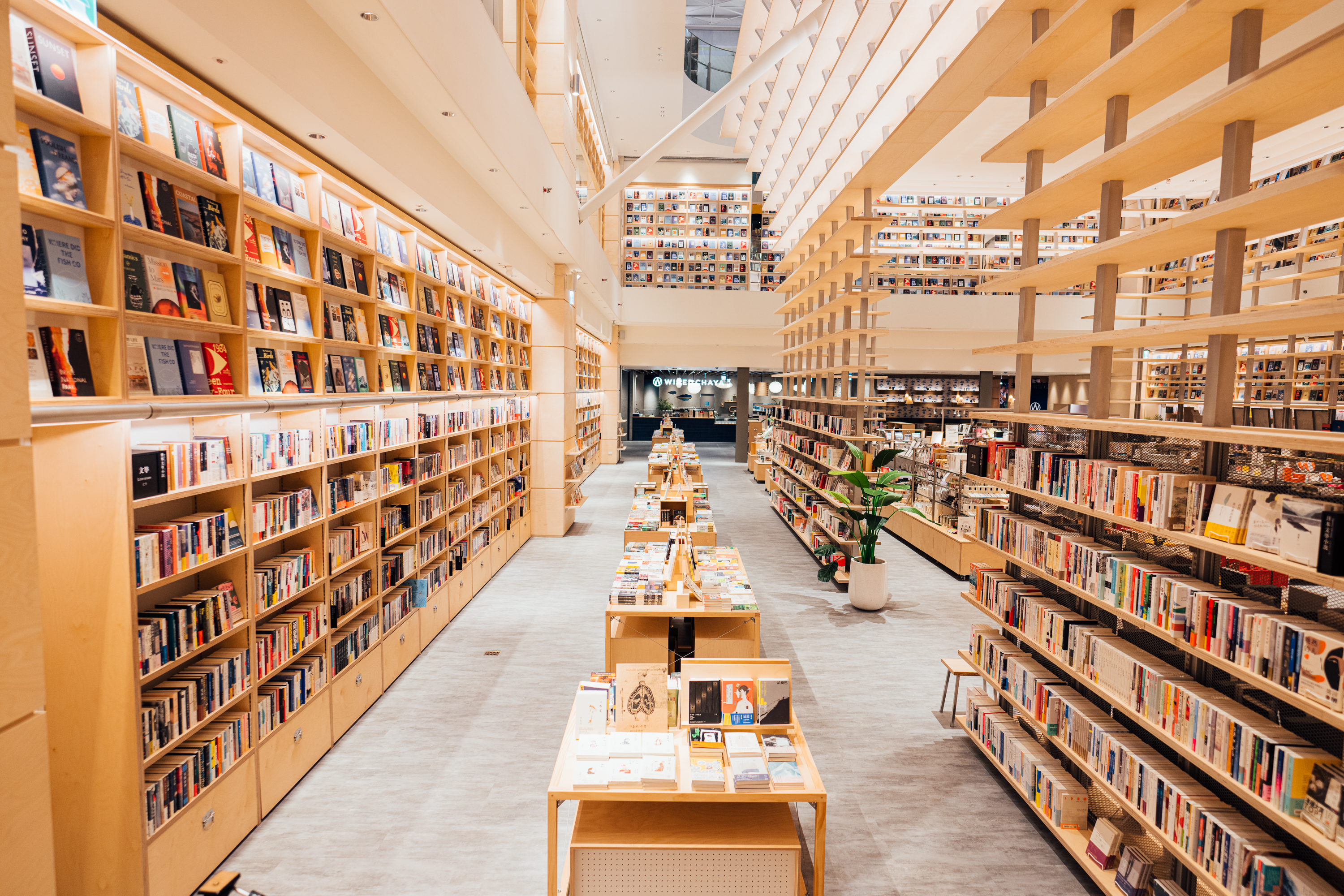 TSUTAYA BOOKSTORE