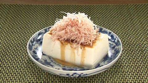 芥末醬油柴魚涼拌豆腐