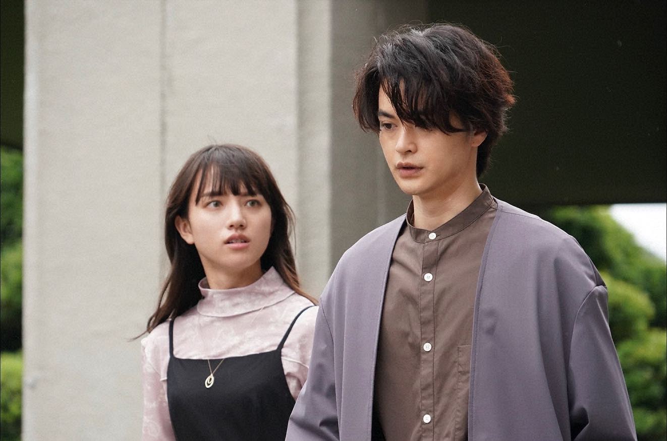 靈媒偵探城塚翡翠