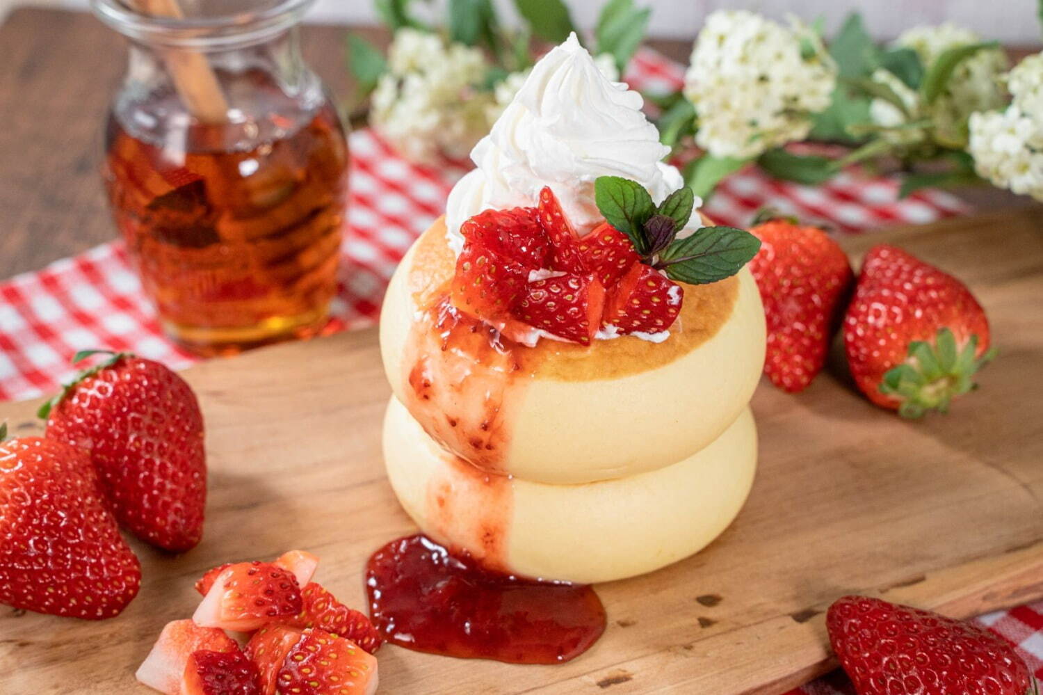 FamilyMart_奶油香鬆餅饅頭_草莓