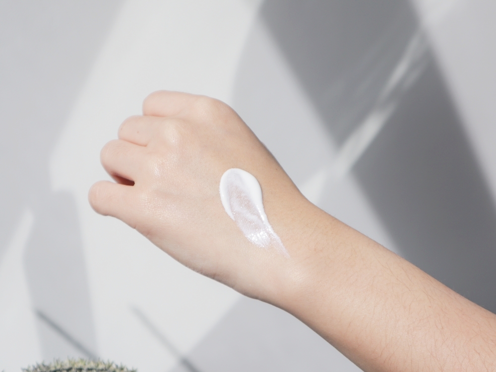 MINON UV溫和防曬乳質地水潤好推