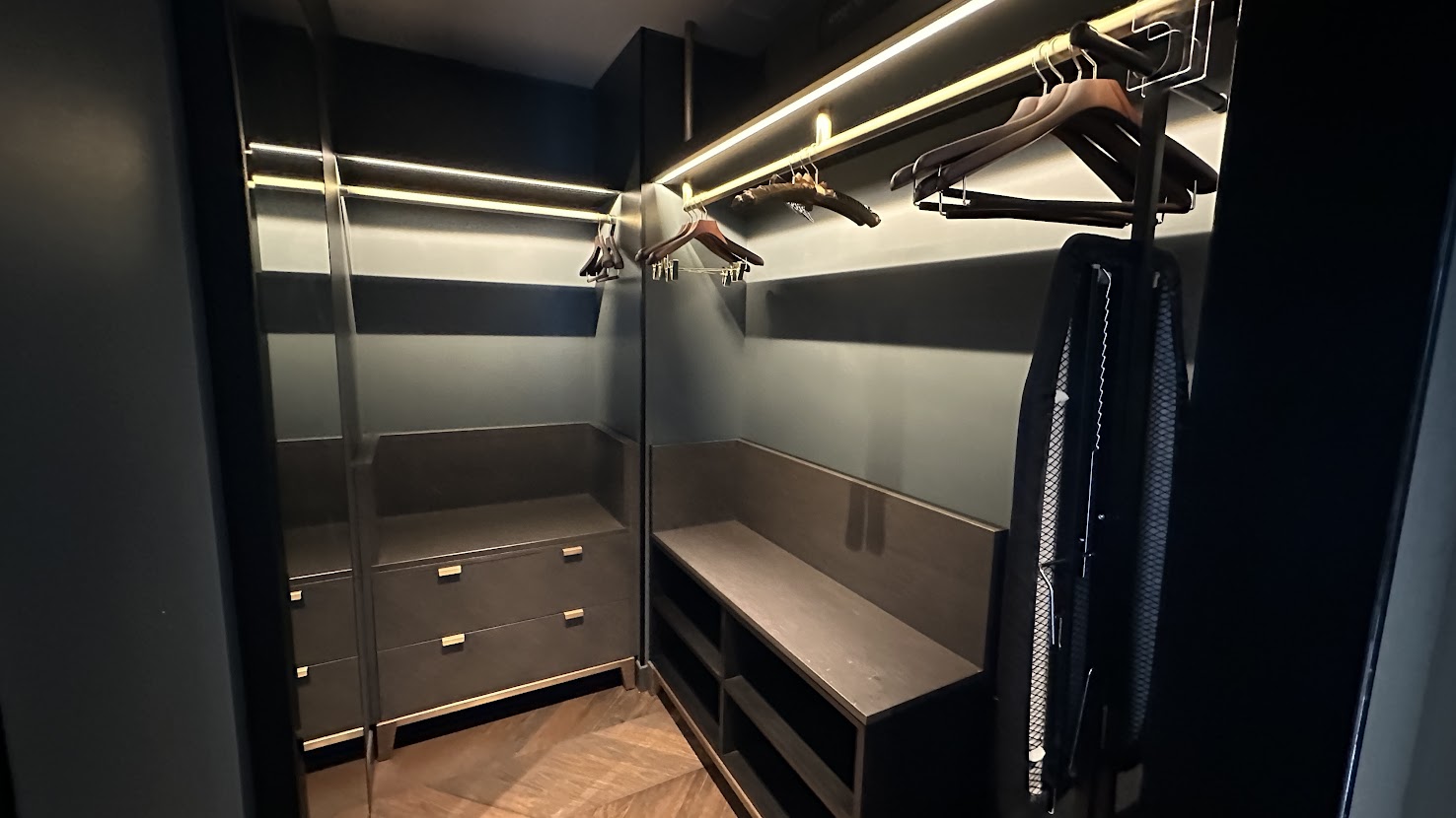 東急歌舞伎町TOWER_東急歌舞伎町タワー_BELLUSTAR TOKYO_ベルスター 東京_two bedrooms deluxe suite_更衣室