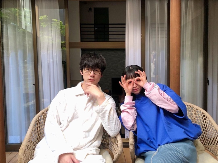 《只在結婚申請書上蓋個章而已》側拍