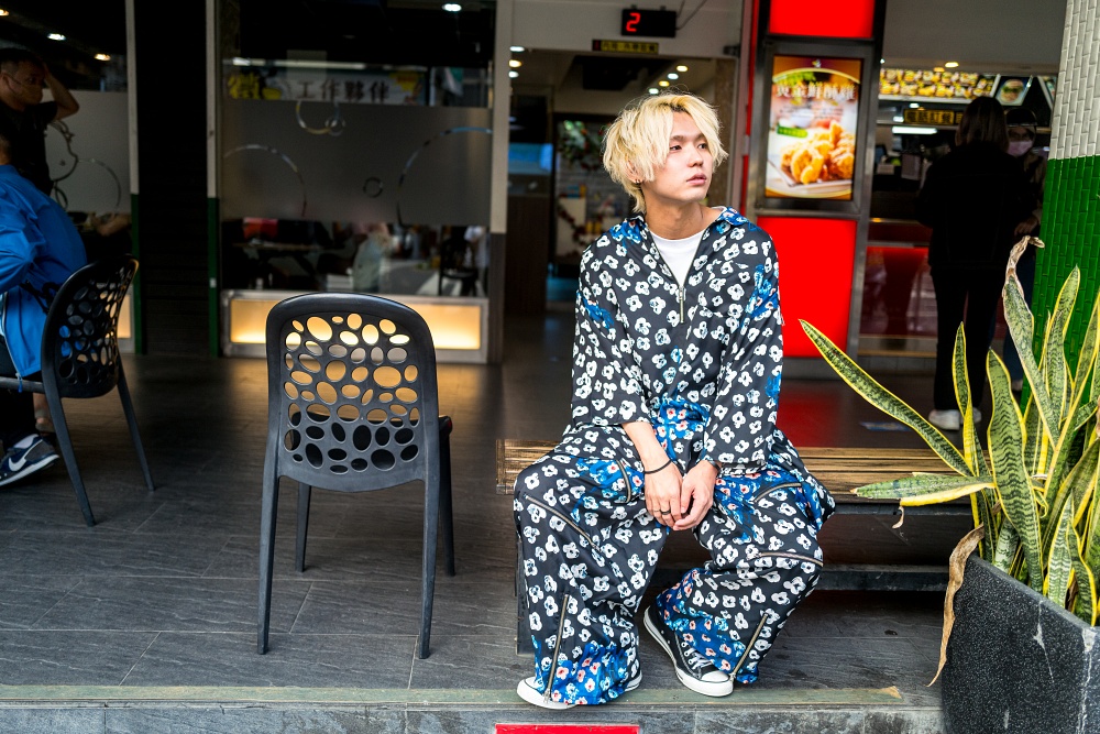 秋山黃色＠台南