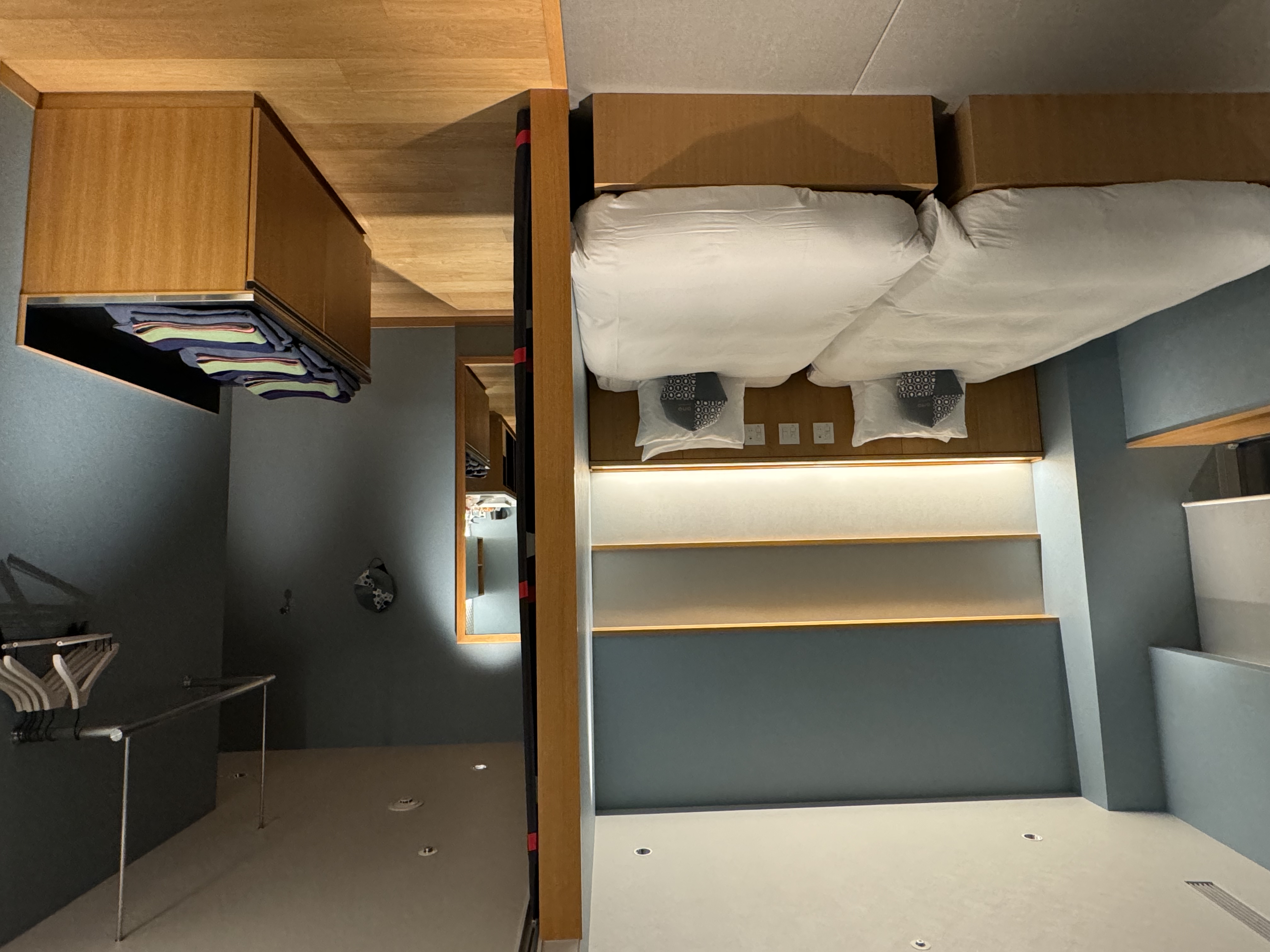 OMO7 大阪 by 星野集團_corner twin room_床